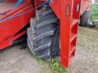 Massey Ferguson MF40 Combine - 6