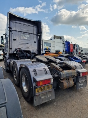 2008 Scania R480 6x2 Midlift Tractor Unit - 10