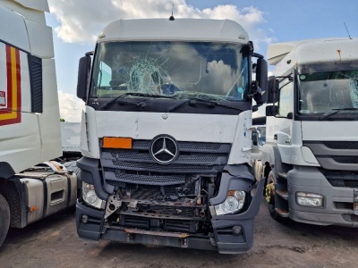 2015 Mercedes Actros 6x2 Midlift Tractor Unit - 2