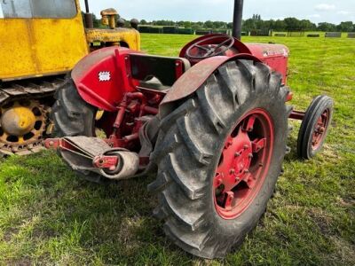 David Brown 25D Cropmaster Diesel Tractor - 4