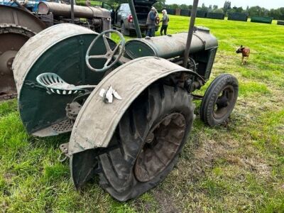 Standard Fordson Tractor - Green - 3