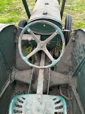 Standard Fordson Tractor - Green - 10