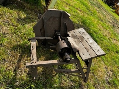 Ferguson Saw Bench - 4