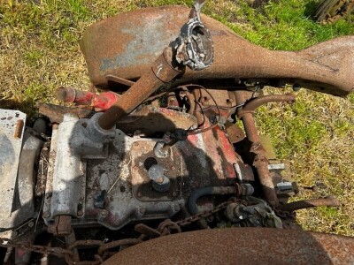 David Brown Tractor Chassis/Axles/Engine/Transmission - 4