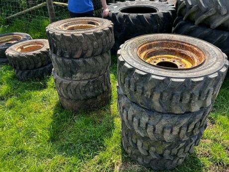 10x CAT Skid Steer Wheels & Tyres