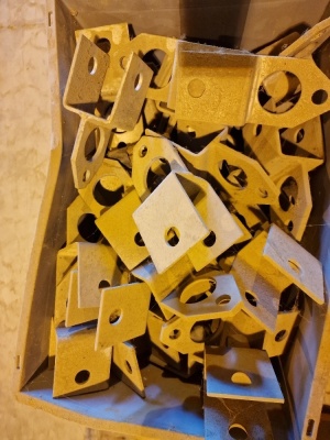 Qty Scaffold Clips & Brackets - 3