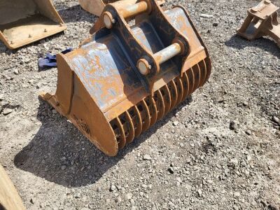 3ft Rhinox Riddle Bucket   - 2