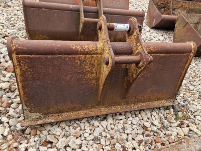 Case 6ft Ditching Bucket - 3