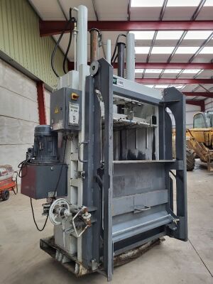 2008 HSM V-Press 860 Plus Baler - 2