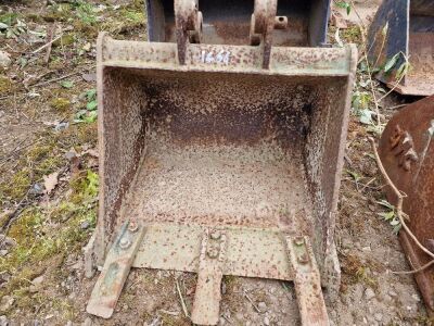 3 x Mini Digger Buckets