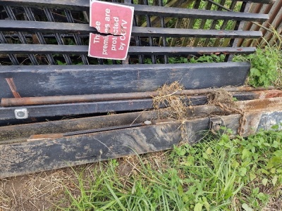 Large Steel Security Gate, Post & Fencing - 3