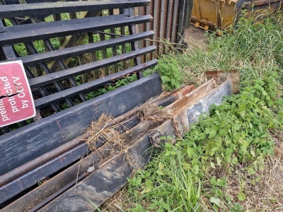 Large Steel Security Gate, Post & Fencing - 4