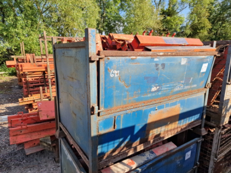 50 x Peri TR85 Walers & Stillage