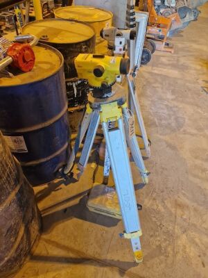 Leica Runner 24 Site Level, Tripod & Measure - 5