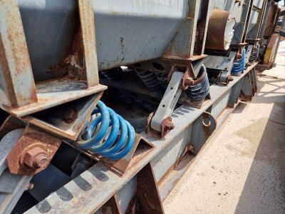 Vibrating Screener Deck   - 10