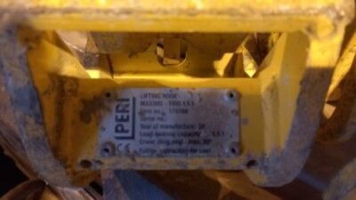 2x Peri Panel Lifting Clamps - 2