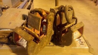 2x Peri Panel Lifting Clamps - 3