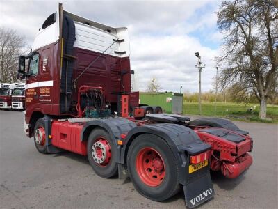 2010 Volvo FH460 6x2 Midlift Tractor Unit - 5