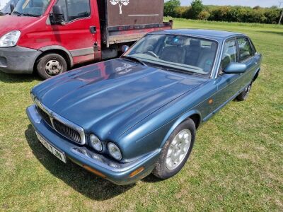 1999 Jaguar XJ8 3.2 Petrol / LPG 4 Door Saloon - 2