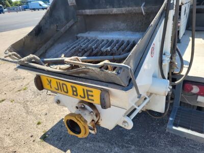 2010 Mitsubishi Fuso 4x2 Concrete Pump - 5