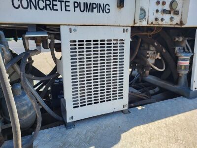 2010 Mitsubishi Fuso 4x2 Concrete Pump - 7
