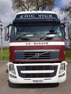 2010 Volvo FH460 6x2 Midlift Tractor Unit - 28