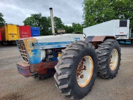 County 1164 4WD Tractor