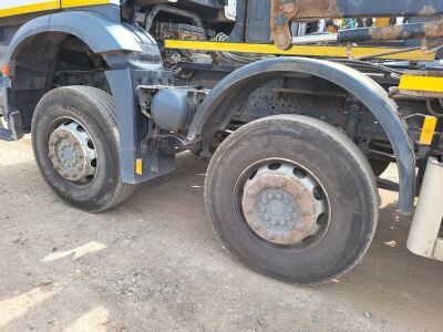 2015 Mercedes Arocs 3240 8x4 Hook Loader - 8