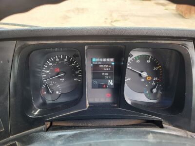 2015 Mercedes Arocs 3240 8x4 Hook Loader - 9