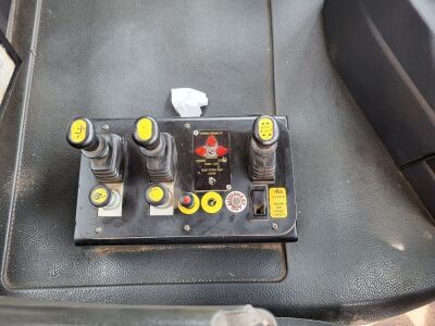 2015 Mercedes Arocs 3240 8x4 Hook Loader - 11