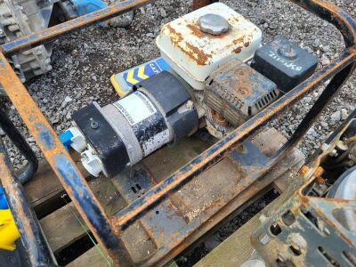 Honda 230/110W Output Generator - 2