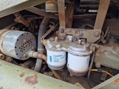 International 100B Series 2 Tracked Loader - 12