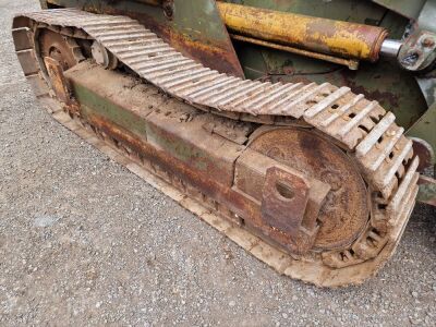 International 100B Series 2 Tracked Loader - 14