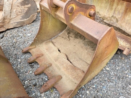 Case 4ft Digging Bucket