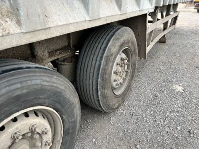 2007 United Trailers Triaxle Alloy Body Ejector Trailer - 6