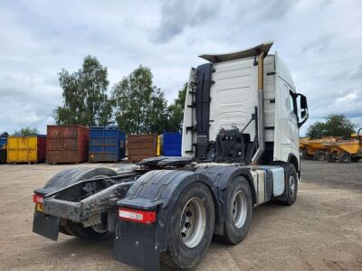 2016 Volvo FH500 Globetrotter 6x4 Rear Lift Tractor Unit - 4