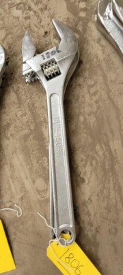 2x 18" Adjustable Spanners