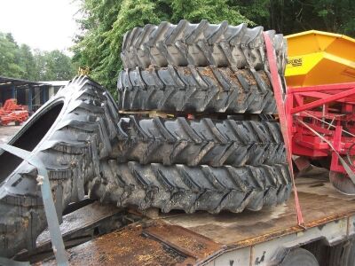 Set New Holland Row Crop Rims & Tyres, Plus 1 x Rear Tyre