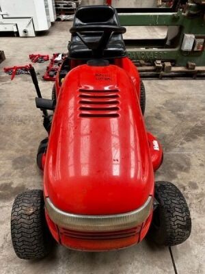 Simplicity Ride on Lawn Mower - 7