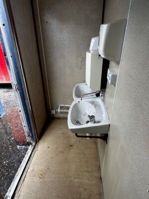 12ft x 8ft Jack Leg Anti Vandal Toilet Block - 9