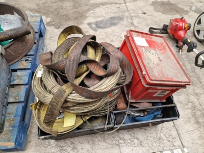 Quantity of Ratchet Straps, Cameras + Telescopic Measures - 2