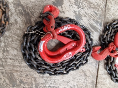 2m Unused Lifting Chain & Clutch