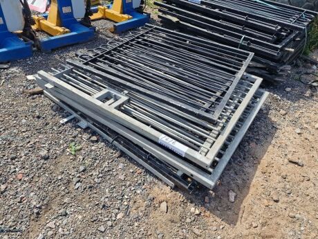 10x Galvanised Gates