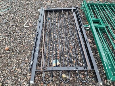 2 x Steel Gates, 1750mm x 900mm - 4