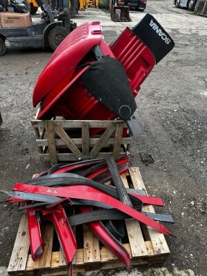 Selection of Scania Spares, Tank Straps, Panels Etc. - 3