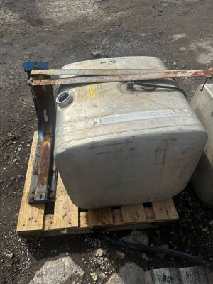 Scania Fuel Tank and Straps - 3