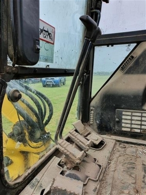2005 Komatsu PC30MR-2 Mini Digger - 14