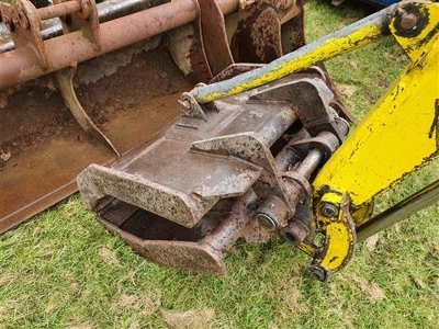 2005 Komatsu PC30MR-2 Mini Digger - 22