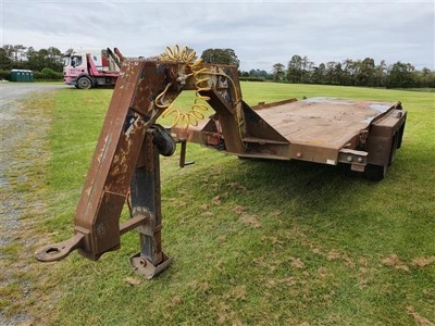 1992 Couldwell Tandem Axle Drawbar Bin Trailer