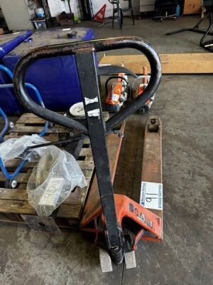 Pallet Truck - 2